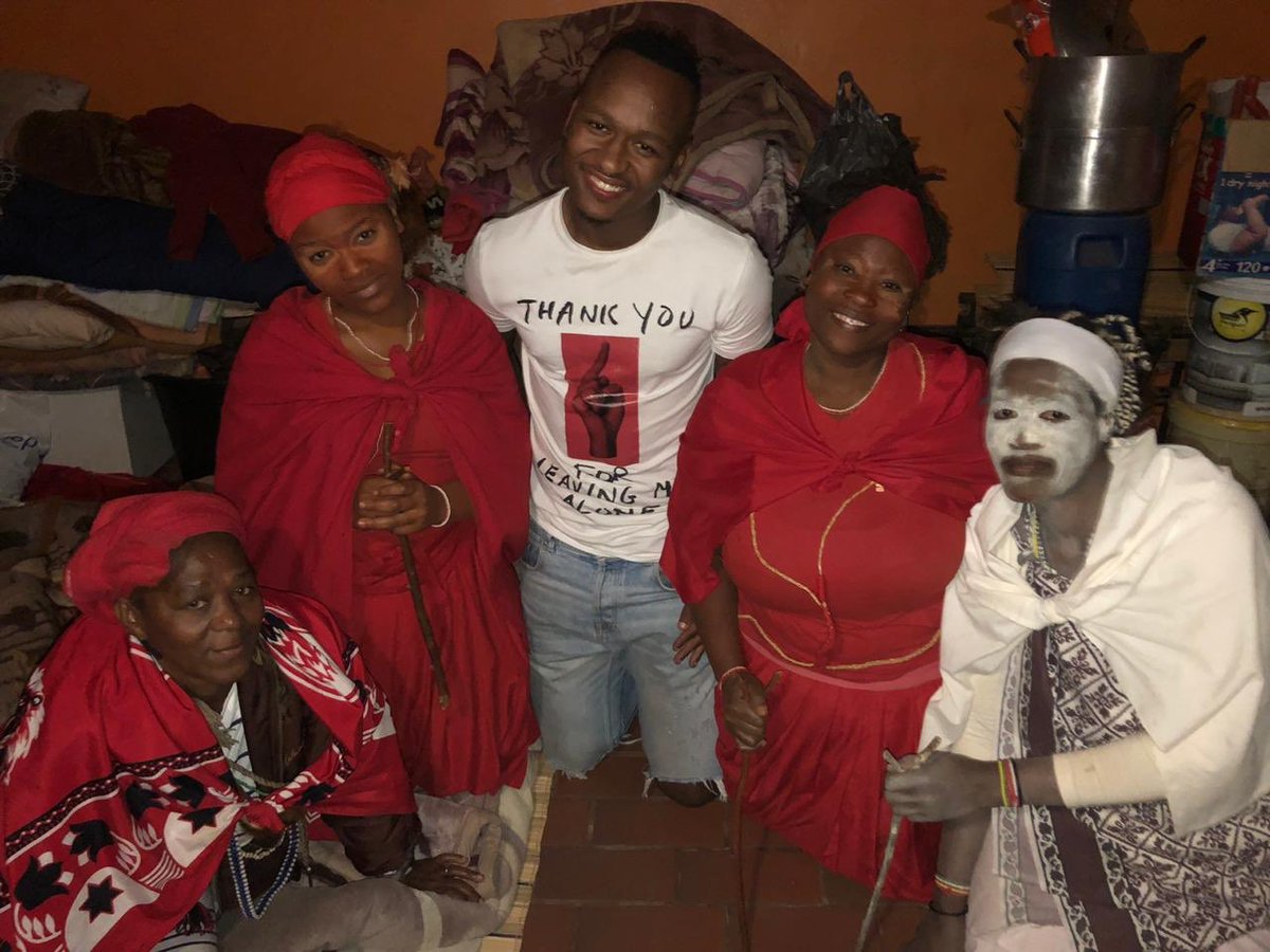 Brilliekhuzwayo's tweet photo. Thonga lami iba nami. MAKHOSI https://t.co/oOhb9rVmvx