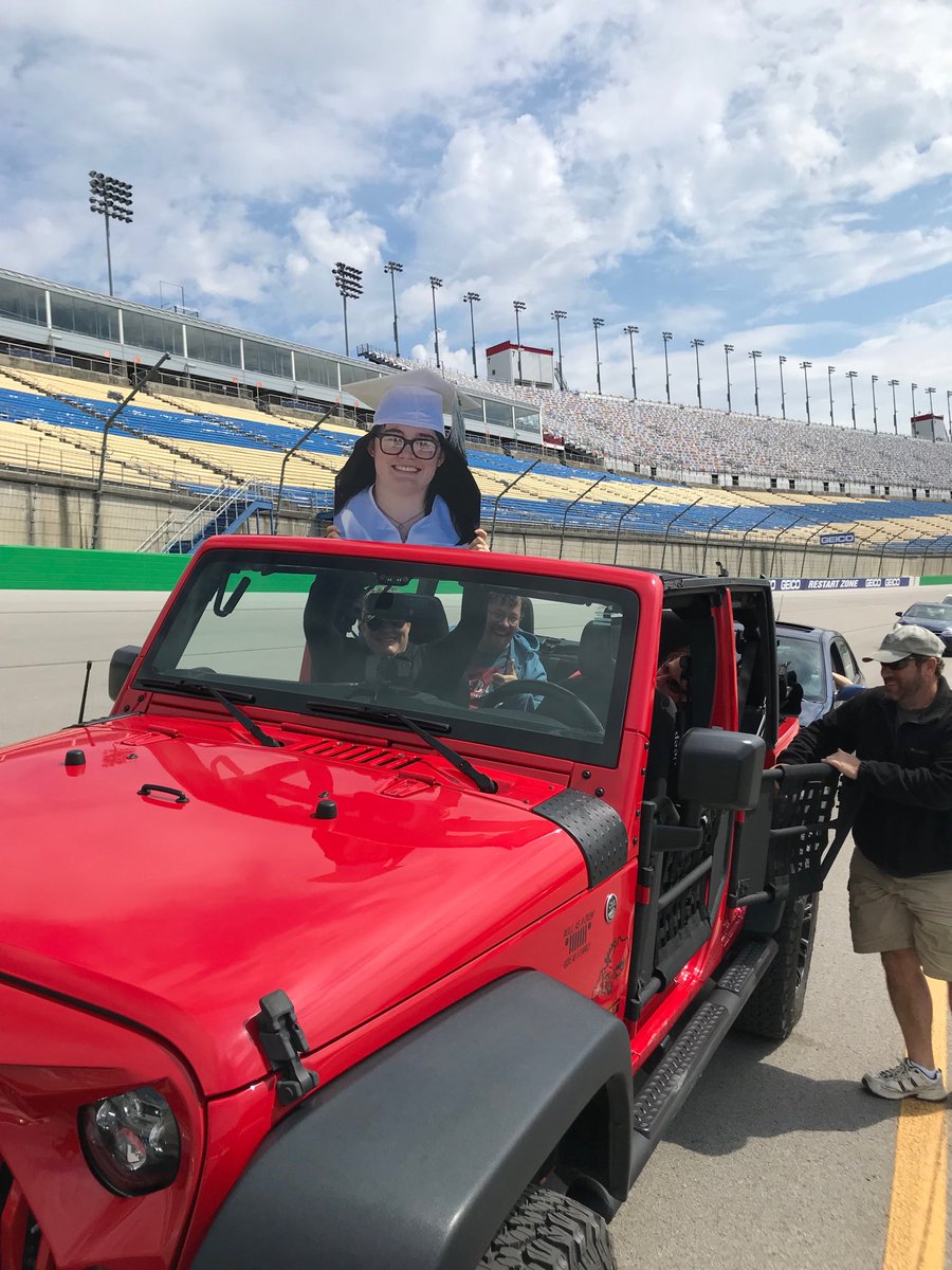 BCHS_Rebels1955's tweet image. Great “Victory Lap” day for the #Classof2020 @ KY Speedway!   What a unique and fun celebration!