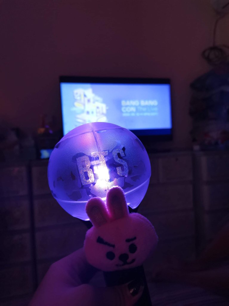 AlzaOffi's tweet image. #BangBangConTheLive 감사합니다 @BTS_twt @BigHitEnt #BANGBANGCON #BTSARMY #Russia