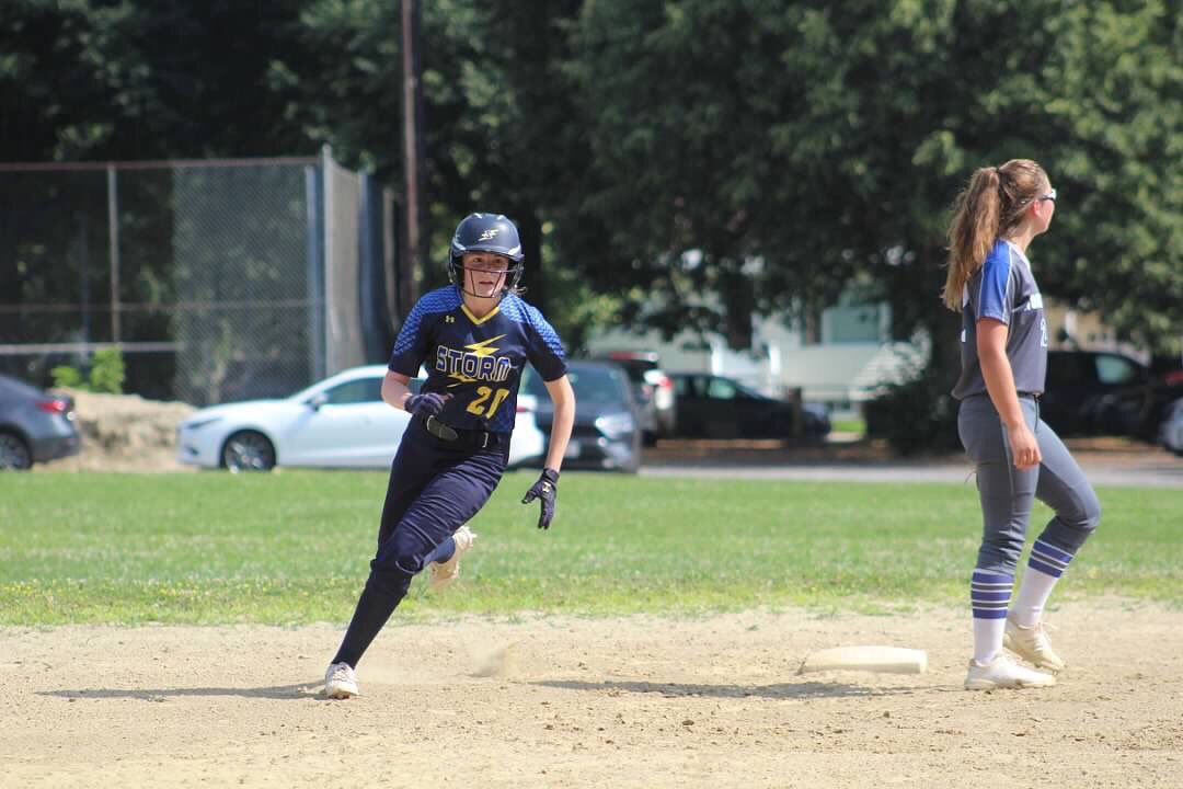 HornetsSBGames's tweet photo. NRHS Senior of the Day: Samantha Galvin. 

Samantha was pulled up for the DII North Sectional Championship. At 3rd base and outfield for the NE Storm, she is a bunting specialist. She is also 1 of 3 NRGS scholarships. 

Attending Harvard College in the fall for government. https://t.co/h4MeFPTaoU