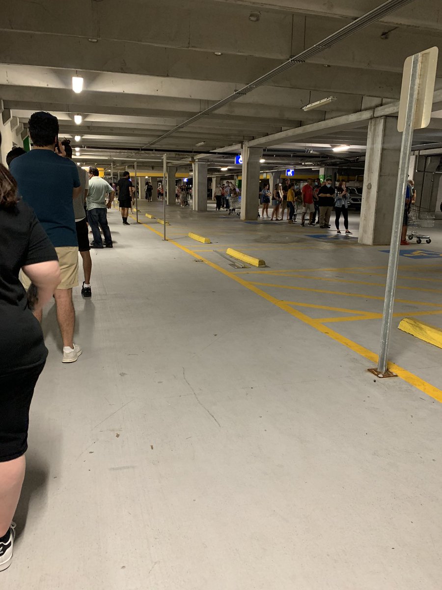 So_Lo_'s tweet photo. This line to get into IKEA Atlanta takes me back to my club days when I was trying to get in free before 11:30. https://t.co/2lX5cROIlk