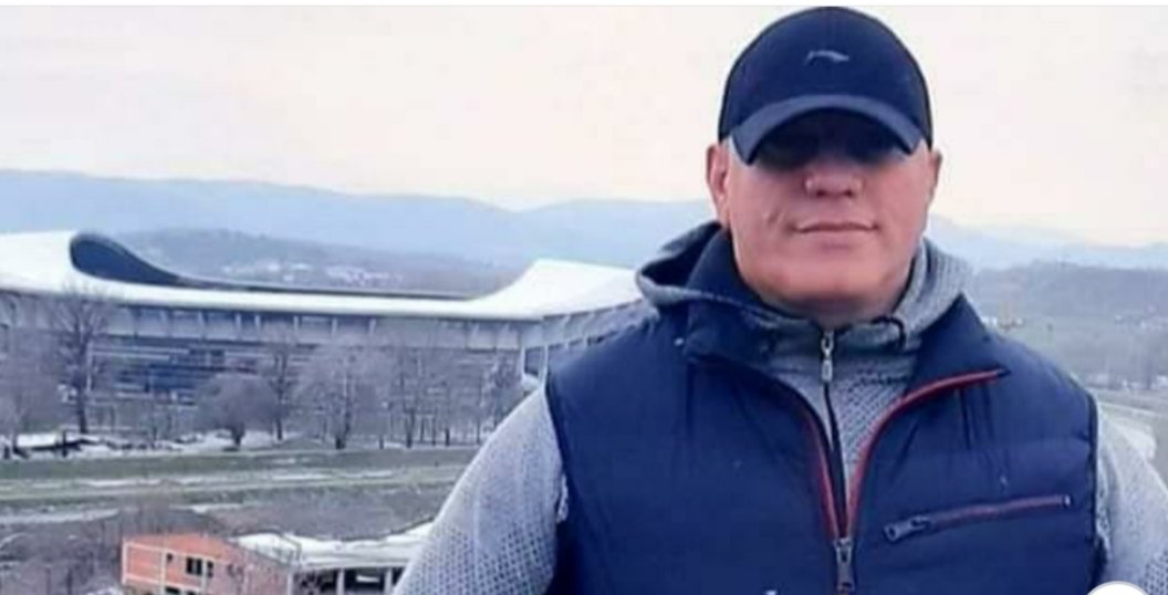 Насер од Чаир денес кај Рамстор нашол ташна во која имало 675 евра и 9000 денари, но во ташната била и личната карта на соптвеникот кој живеел во Кисела Вода, Насер по адреса го нашол Џокица кој со солзи во очите не верувал дека уште има луѓе кои би му ги вратиле изгубените пари.