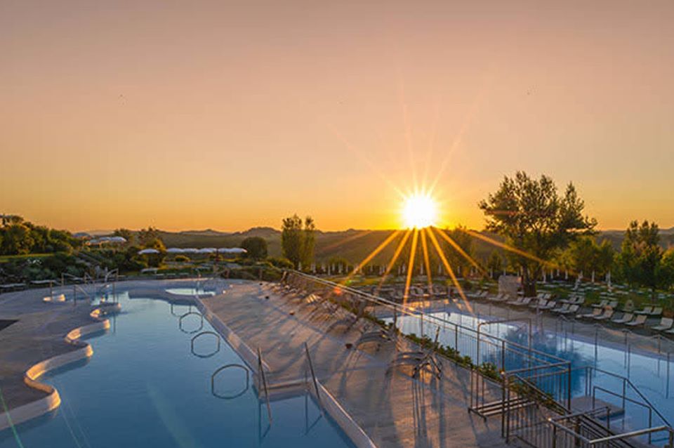 laticastelli's tweet photo. Tuscany is ready for welcoming tourists with new offers connected to a large territory rich of amazing nature, thermal baths, good food and amazing wine

#tuscany #tourism #travel #hotels #holidays #vacation #travelagency #travelinspirations #enoturismo #thermaltravel #winelover https://t.co/37QF5JyxxC