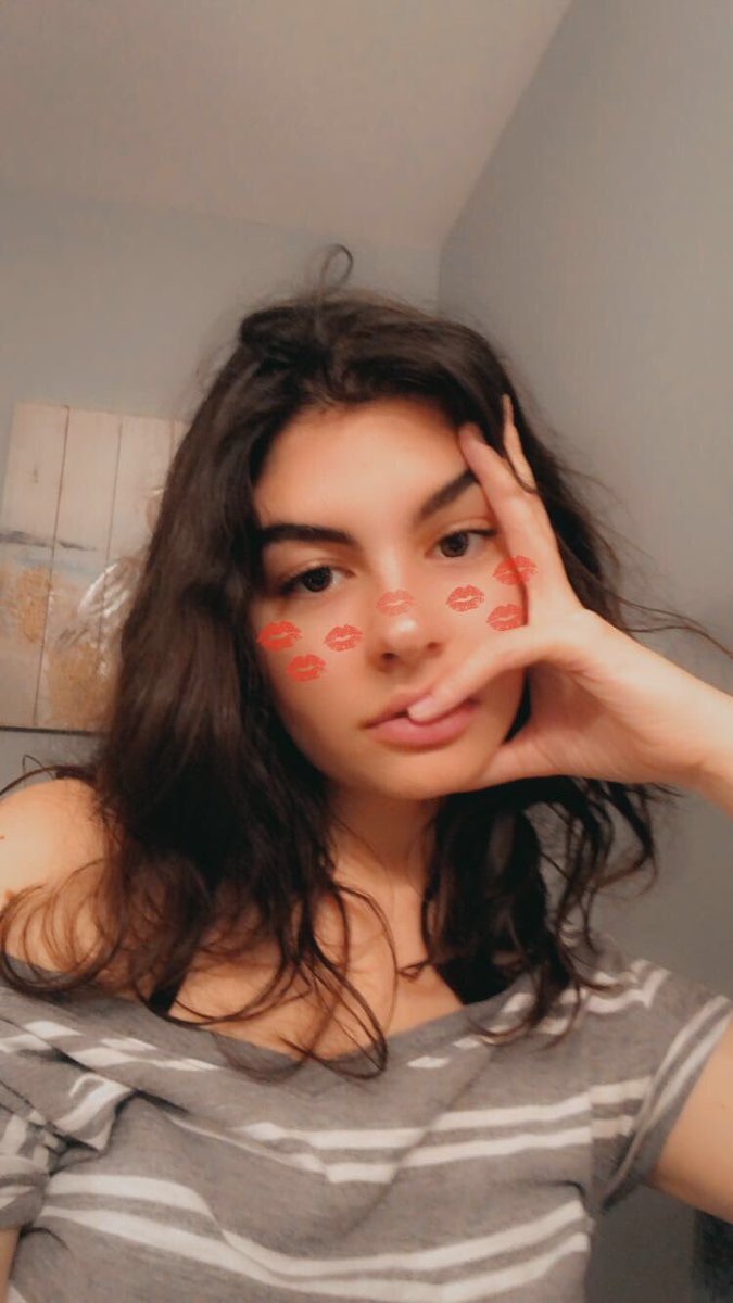 neverjanedoe's tweet photo. Aw my finger tastes like strawberry chapstick now #LGBTQstandtogether https://t.co/OptuDt6wfQ