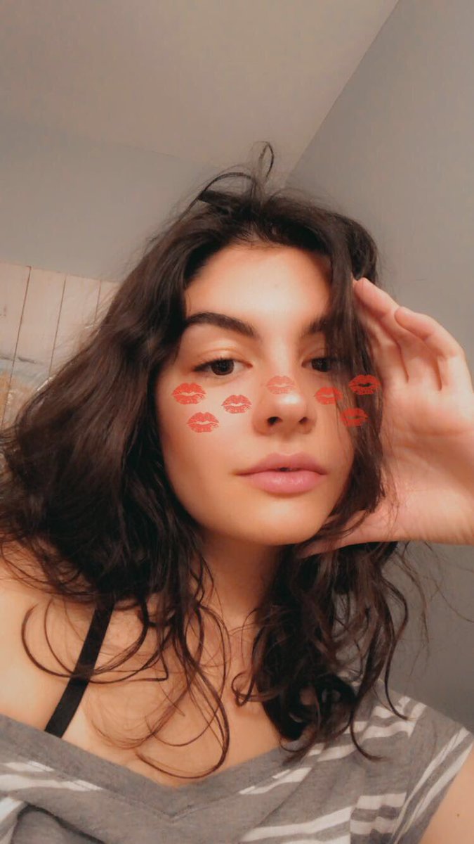 neverjanedoe's tweet photo. Aw my finger tastes like strawberry chapstick now #LGBTQstandtogether https://t.co/OptuDt6wfQ