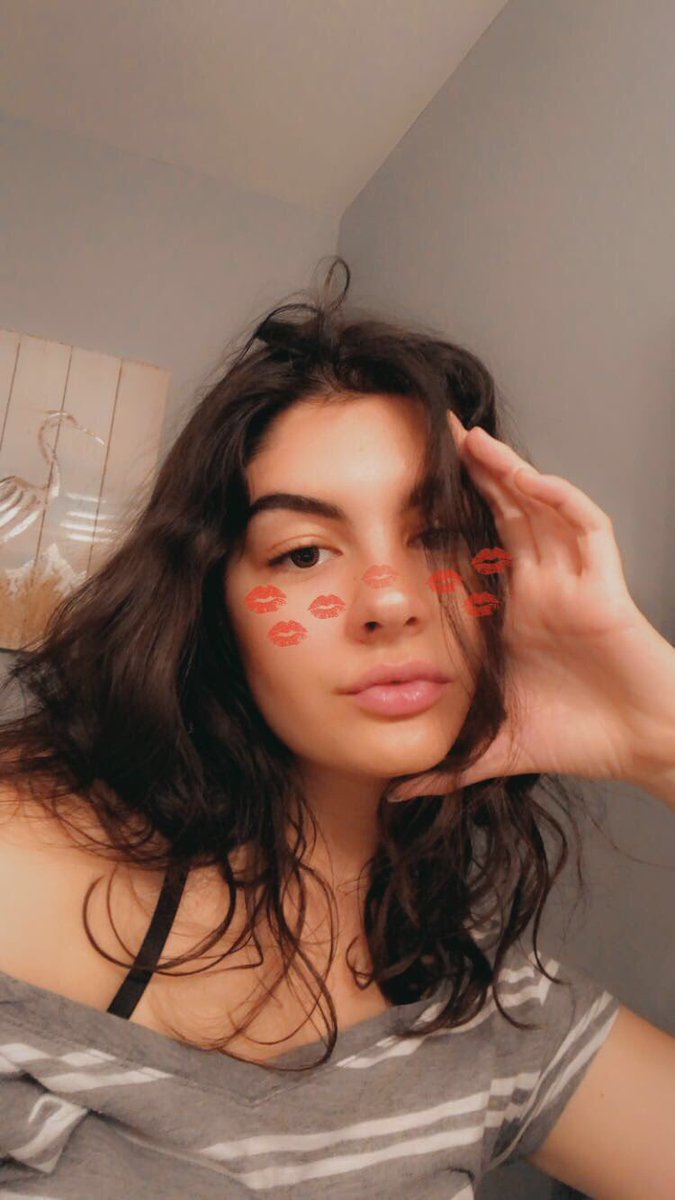 neverjanedoe's tweet photo. Aw my finger tastes like strawberry chapstick now #LGBTQstandtogether https://t.co/OptuDt6wfQ