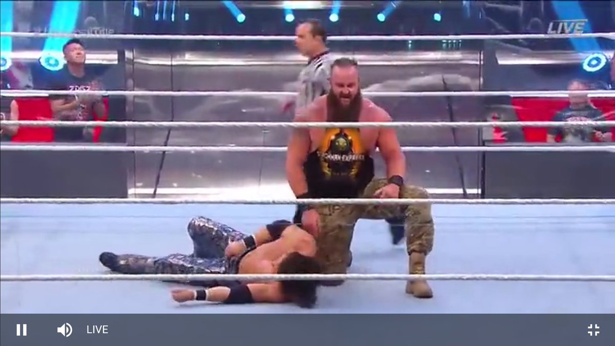 wowunstyle's tweet photo. Braun Strowmsn vs. The Miz &amp; John Morrison
Meine Bewertung:
***
Kurz, knapp, kurzweilig aber sehr unterhaltsam. Tolles Musikvideo
#WWEBacklash #WWE https://t.co/Hss8rCqWe7