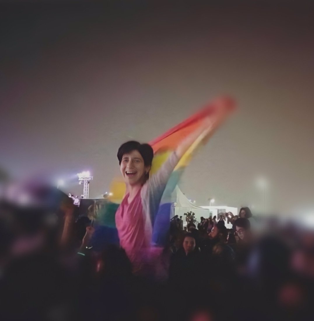 SocOfColour's tweet photo. RIP Sarah Hijazi. An Egyptian LGBT+ activist who was imprisoned and tortured for flying the pride flag at a concert, and charged with "promoting sexual deviation".

Queer liberation will always be an international struggle against state violence. Solidarity to our LGBT+ family.🏳️‍🌈 https://t.co/eOhdwzQA92