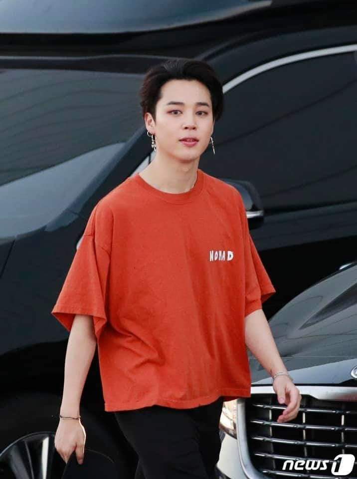 MichiPark5's tweet photo. My Bias is killing me😣😣😣😣😍😍😍😍
Thanks to my co army screen shots i was able so see this💜
#BANGBANGCON_TheLive 
@BTS_twt https://t.co/vmA5ECZCYY
