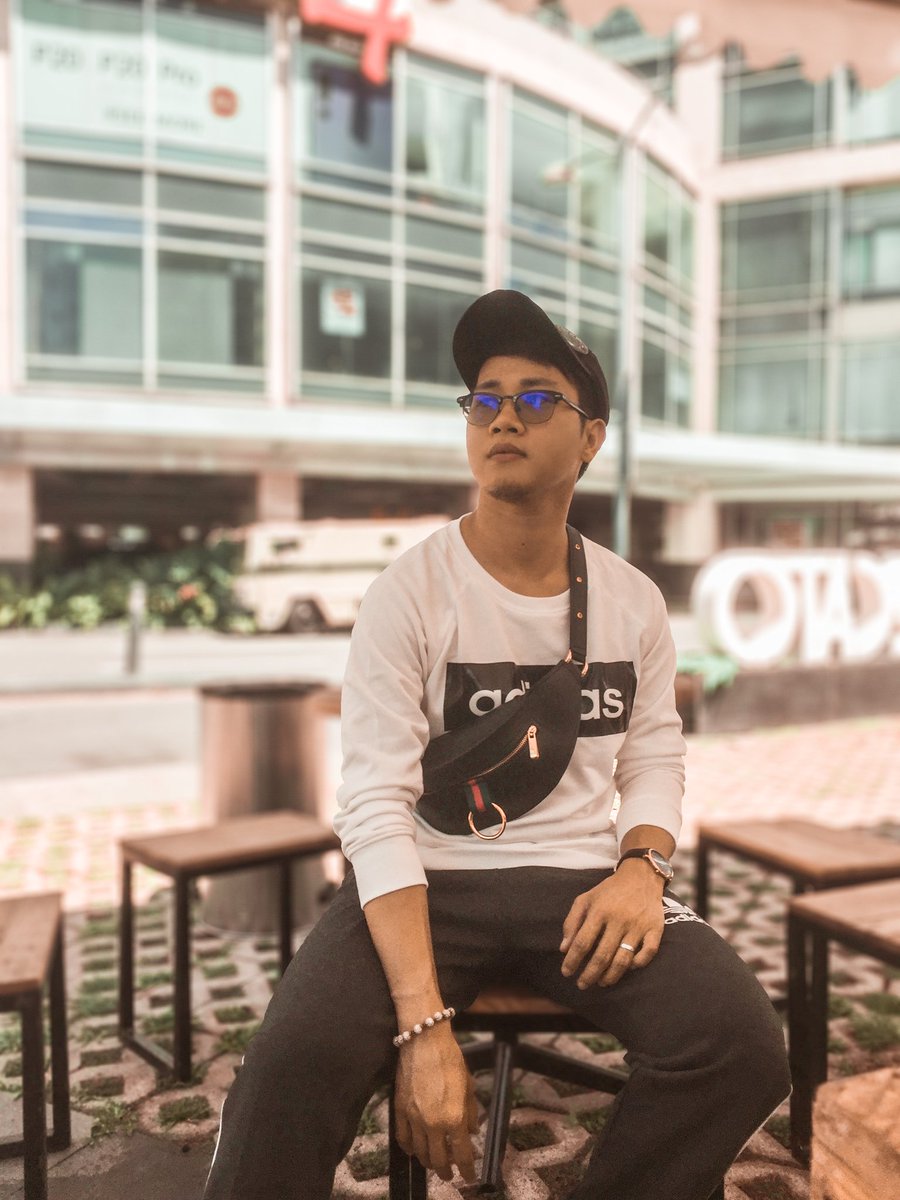 iamdindo261's tweet photo. Throwback to a time where life felt normal compared to all that is restricted today.
.
#WanderArch https://t.co/AHelAkcsSX