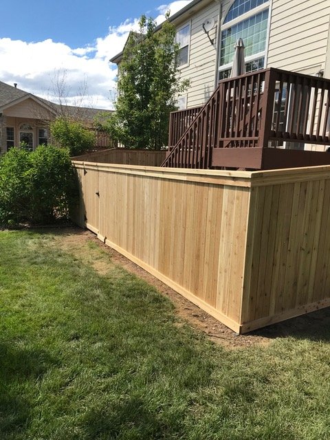 PRC_PrepRite's tweet photo. Custom fence builds. This community needed all their yard privacy fences rebuilt and worked on and we had them covered. These look great! Thank you to our talented carpenters and crews! #PRC #preprite #prepritecoatings #fences #rebuild #carpentry #privacyfences #phasework https://t.co/c6UrvG9iO7