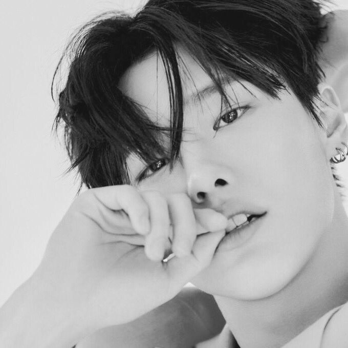 096WOODZ's tweet image. 🌶; ᴍʏ ʟɪғᴇsᴛʏʟᴇ ғʀᴇᴇs ᴍʏ ᴍɪɴᴅ — 𝓒𝓸𝓶𝓹𝓵𝓮𝓽𝓮𝓵𝔂 𝓬𝓻𝓪𝔃𝔂, 𝓫𝓾𝓽 𝓪 𝓬𝓸𝓷𝓼𝓬𝓲𝓸𝓾𝓼 𝓶𝓪𝓭𝓶𝓪𝓷.

                       #SEDUCTIVESUNDAY