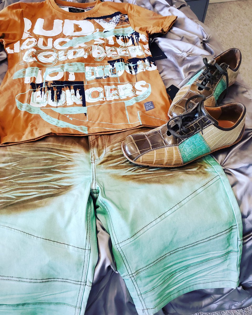 JAKAFELLAMOVIN's tweet image. Outfit for today....... just #SummoOfit Jakafella swagg how a real nicca be rockin it. #MyOwnLine