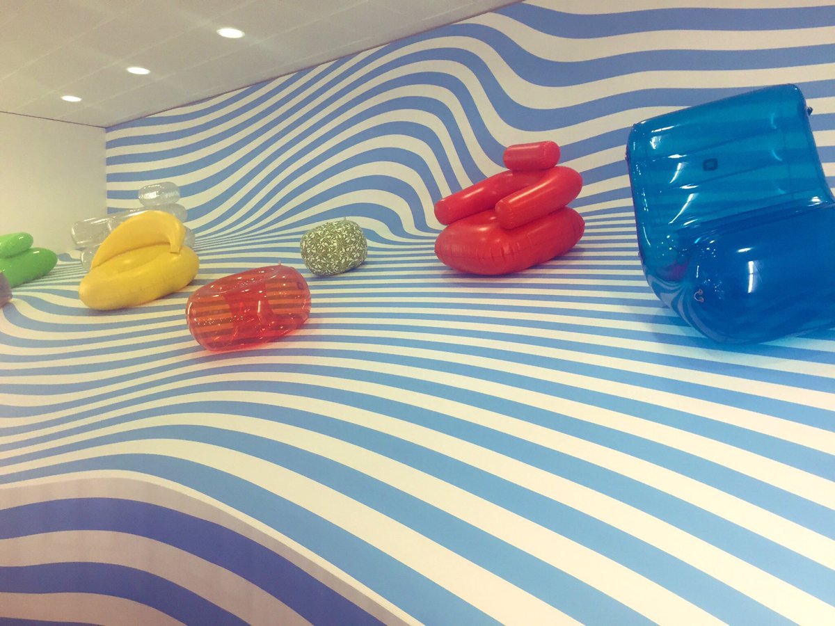 v_lorelle's tweet image. Le festival #DesignParade #toulon et #hyères programmé comme chaque année à la fin juin est reporté à l’été 2021 pour cause de #COVID19 . Ce qui ne devrait pas empêcher quelques expositions estivales d’avoir lieu #var ⁦@VillaNoailles⁩