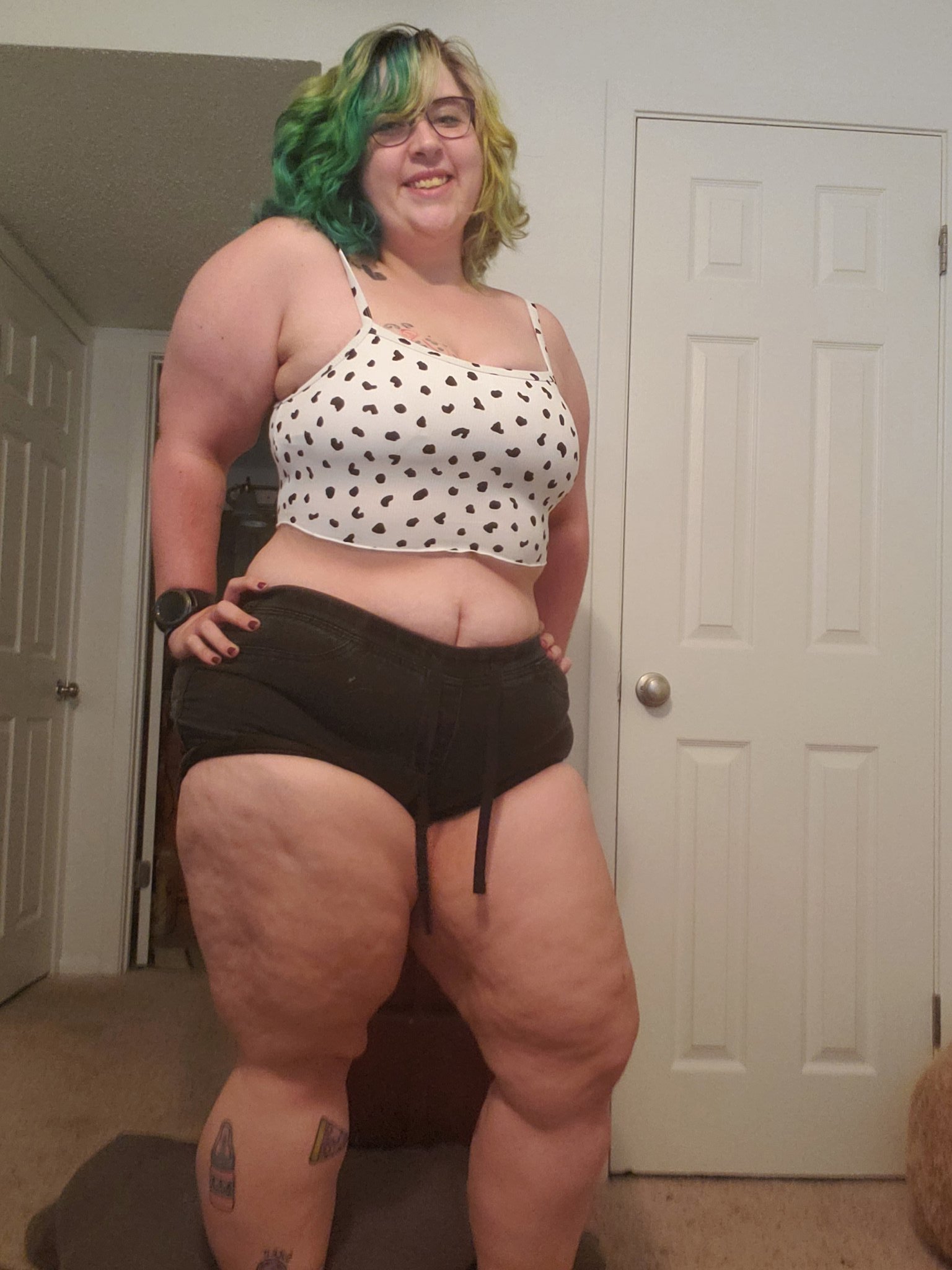 3 pic. @Camgirl_promo_ New to OF! Follow now for $5.20 at 35% off 8 spots left! To the first 10 fans for that discount! Fetishes welcome🤤 Daily content! Custom content available for sale too😘 https://t.co/t855Nq2jSJ