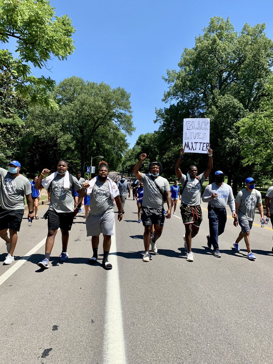 _jtate13's tweet photo. WE ARE ALL EQUAL โ๐พ #blacklivesmatter #blmob https://t.co/CuFznqeL6D