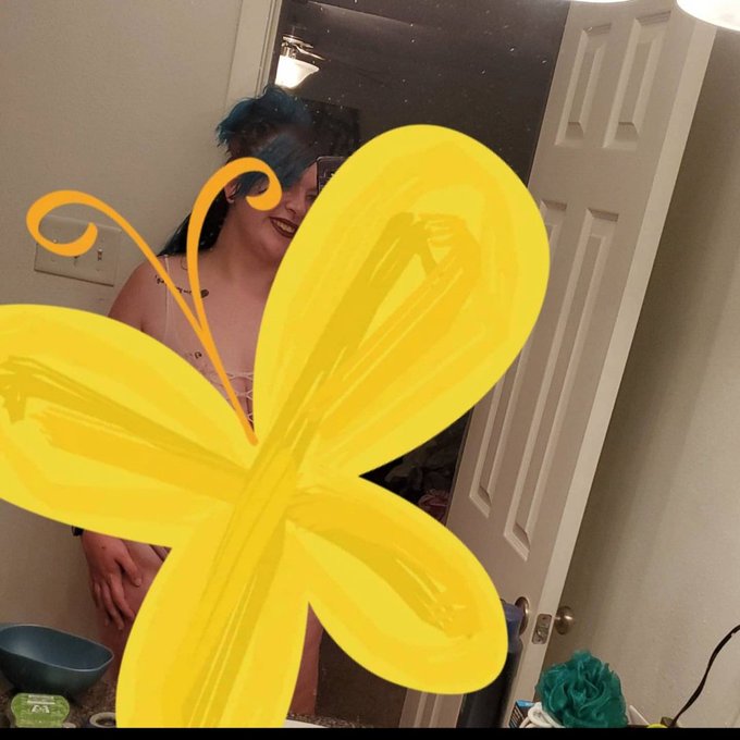 Ashley Anthrax - 1 pic. @ashleyxoxxxox New to OF! Follow now for $5.20 at 35% off 8 spots left! To the first 10 fans for that discount! Fetishes welcome🤤 Uncencored daily content! Custom content available for sale too😘 https://t.co/pC7i05e6rN https://t.co/9cBw0aF65c