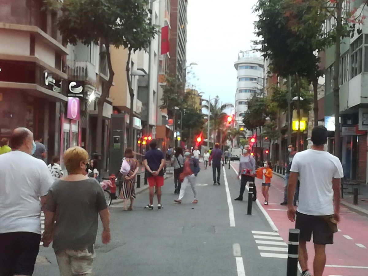 León y Castillo abierta para el peatón, sin ruido ni contaminación. 

Movilidad sostenible, movilidad saludable.