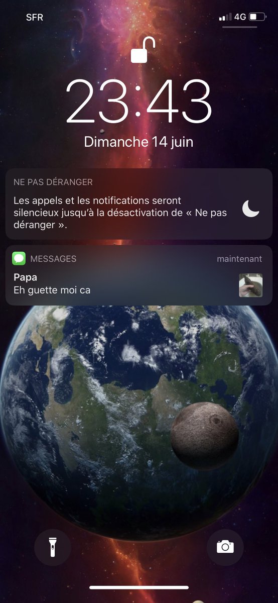 Amren93i's tweet photo. Bref montrer vos fond d’écran https://t.co/maeplUwhWk