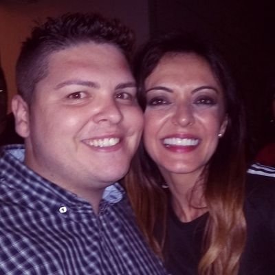 GinesEstebistan's tweet photo. Aun llegó a tiempo jeje muchísimas felicidades a mi gran @MercheOficial !! Sigue así de bella y con tu gran vozarron que tanto nos gusta. Te quiero  bella!!! Espero que lo hayas pasado de maravilla 😘😘 https://t.co/NTwHpCO1Yu