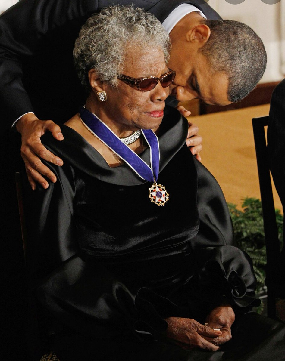 SunnyCosce's tweet image. Back when presidents gave awards to the deserving!
#ObamaDayJune14th