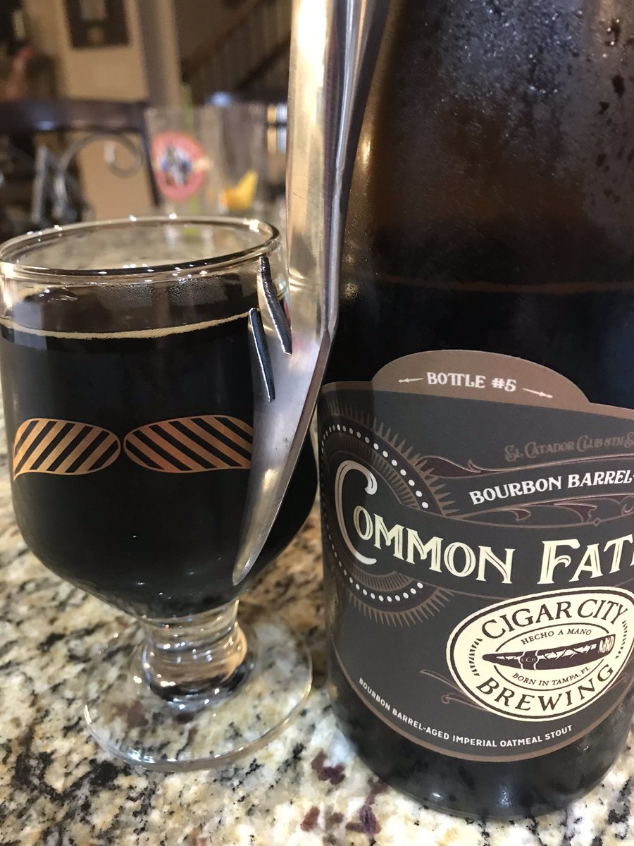 brewmeone's tweet photo. Slaying Sunday evening. 🍻
#whaleslayer https://t.co/BnaXATlIdI