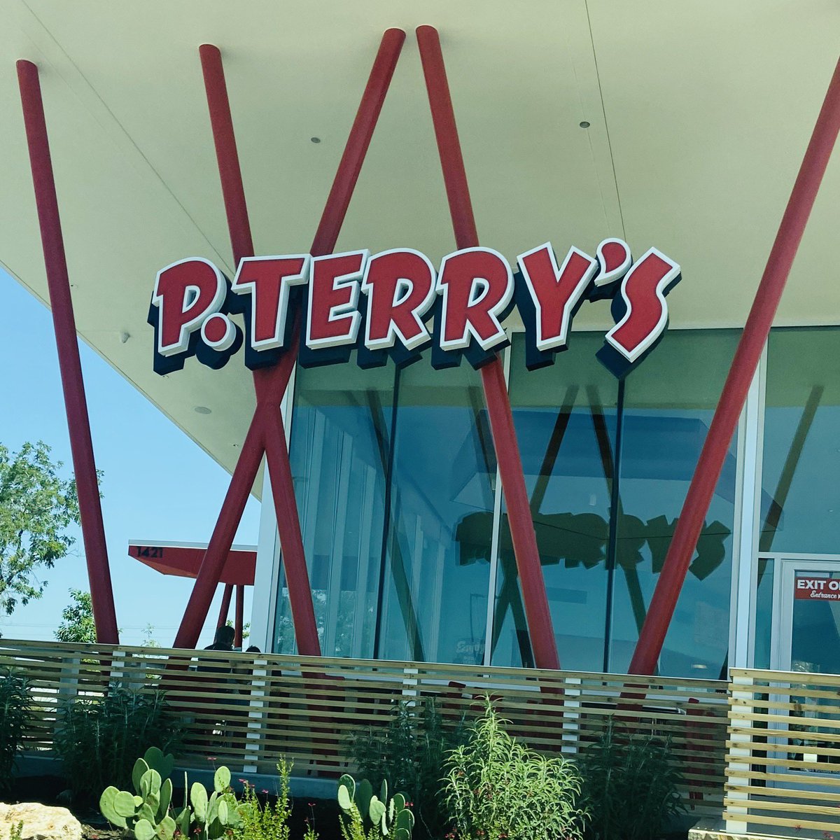 gregring's tweet image. .@toddcoerver I was driving back to dallas from a @tacocabana TV shoot in San Antonio and had to stop to have my first @pterrys experience. #2 combo with a lemonade. Delicious AND great service! Good stuff. Hope all is well with you!