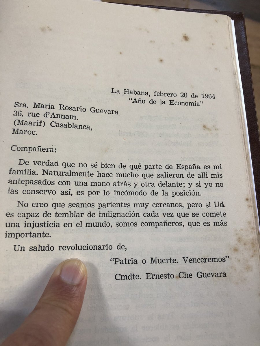 Tengo un libro en mi casa de #ErnestoCheGuevara “Obras Escogidas de #CasadelasAméricas y encontré dond está el pensamiento “...si ud es capaz de sentir indignación cada vez q se comete una injusticia en en el mundo,somos compañeros que es más importante”#TuiterosActivosNicaragua