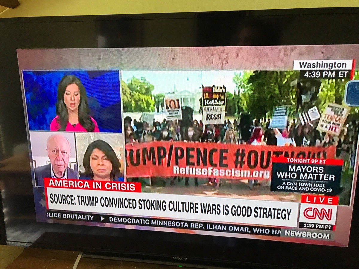 Refuse Fascism tweet media