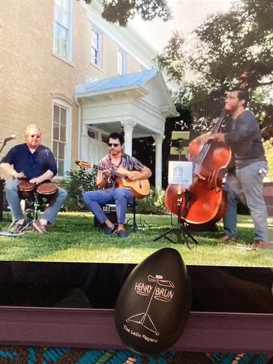 shdavis7's tweet photo. Listening &amp; shaking along with Henry Brun @KingCultural https://t.co/AKDRok2Qp7