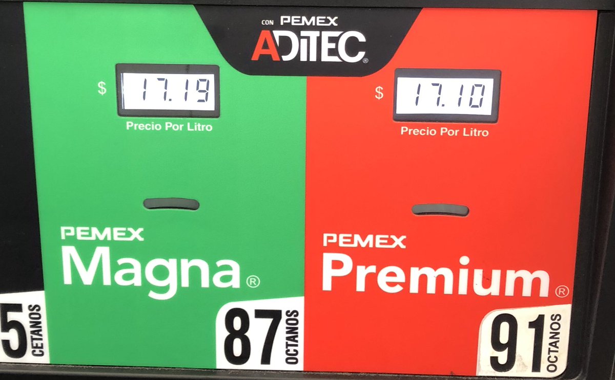 Soy el único que se dio cuenta al cargar gasolina o alguien más noto que la #GasolinaPremium estaba mas barata que la #GasolinaMagna ??? @Pemex