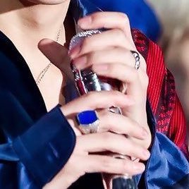 taehyung’s pretty rings// a beautiful thread of the nation’s IT hands