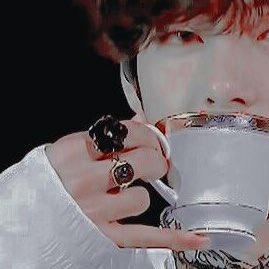 taehyung’s pretty rings// a beautiful thread of the nation’s IT hands