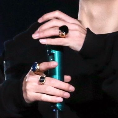 taehyung’s pretty rings// a beautiful thread of the nation’s IT hands