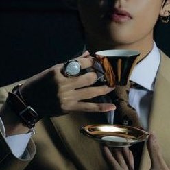 taehyung’s pretty rings// a beautiful thread of the nation’s IT hands