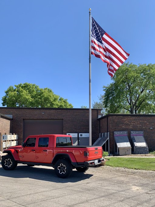 Happy #FlagDay #StoneGuy needed a new #Polyester #USFlag 10x15’ on the 40’ #CamCleat #Internal #Halyard https://t.co/NUdtTNDxaK