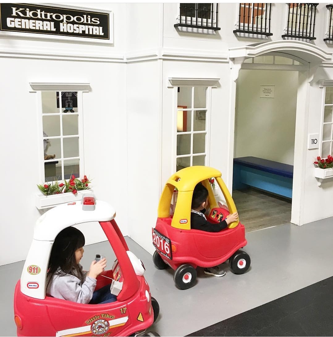 We're ready for you! Reopening Tuesday, June 16th at 10am. We are soooo excited 😊

Plan your visit with our play by prebooked time slot at kidtropolis.ca/new-hours-admi…. 

#bringbackplay #supportlocal #whereimaginationcomestoplay #pretendplay #Kidtropolis #KidtropolisCanada