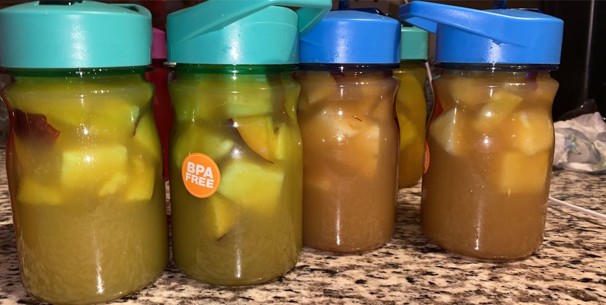 lapoppin_'s tweet image. Just trying to get my buisness out there Riah’s Organic Fruit Tea &amp;amp; Lemonade in Nashville,TN just a simple RT could get get me some clientele. 🤩🤗🥵