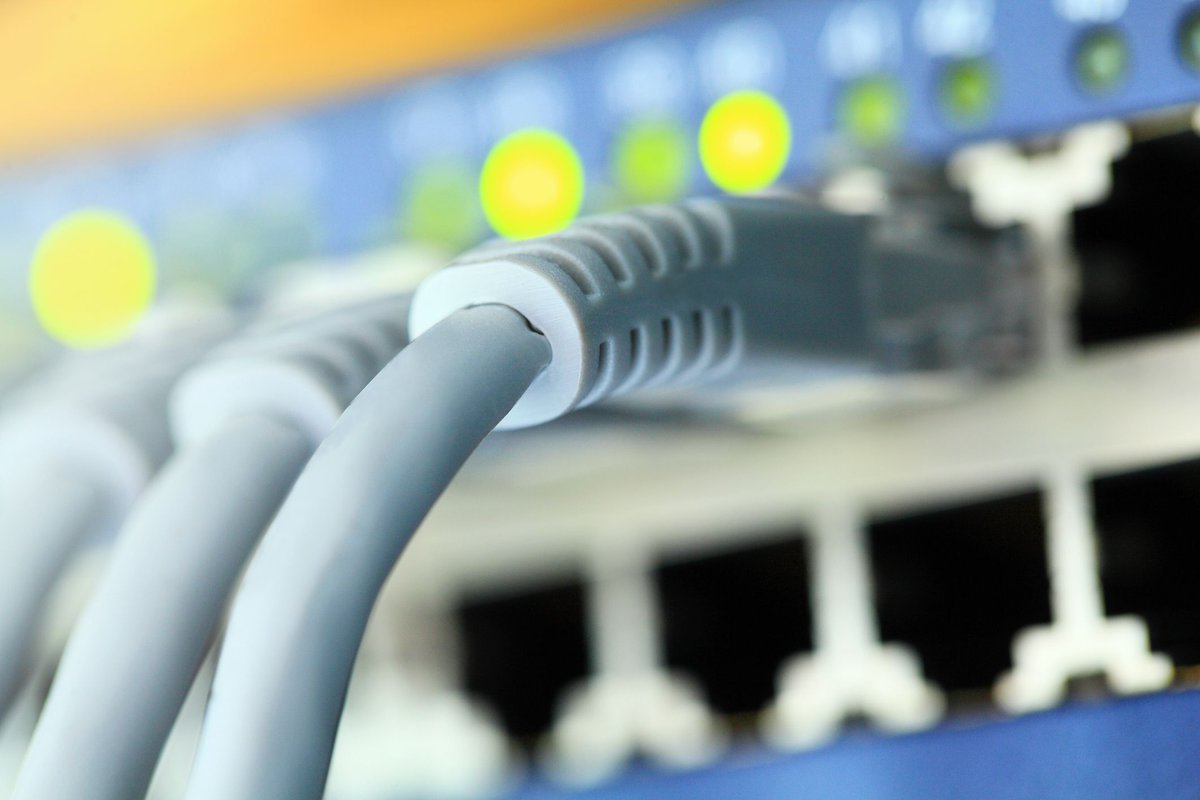 Comtec_Data's tweet photo. Four Basic Elements in a WDM System https://t.co/lVYH3kznfC #WavelengthDivisionMultiplexing #WDM #fibrecapacity #Fibreoptic #PilbaraBusiness #ComtecData https://t.co/AvhoETVBoi