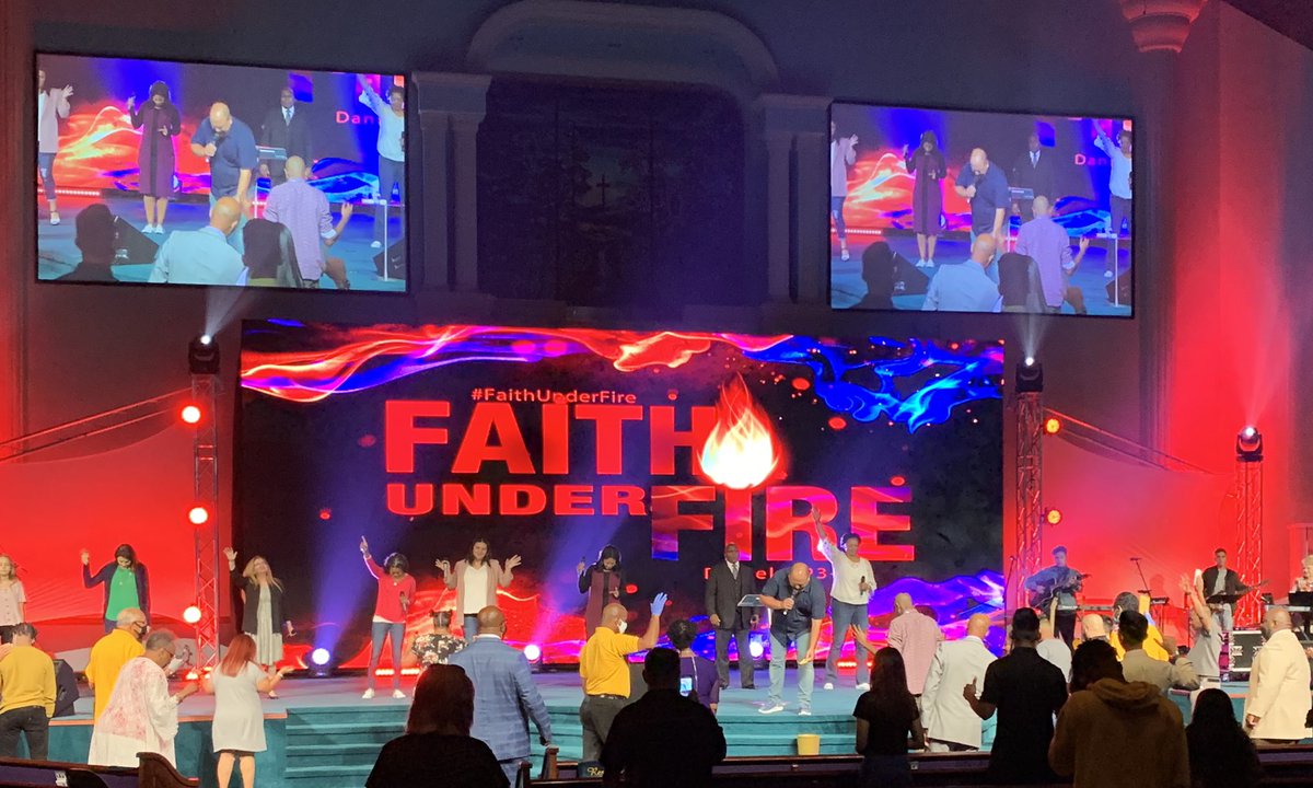 livingwaysa's tweet photo. Gaining momentum every week! Holy Spirit move is happening! Join us and get in on all that God is doing!
#Livingway #Sunday #theLC #Live #Love #Lead #SpiritFed #SpiritLed https://t.co/nVHPmBJXuL