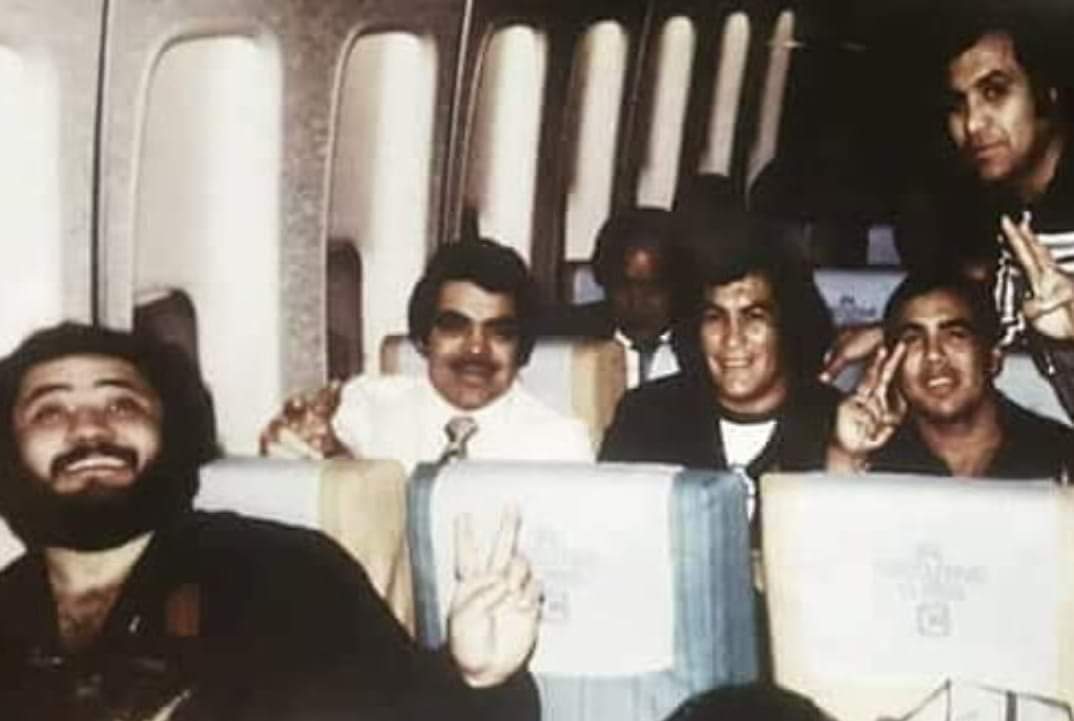 theherodesjr's tweet photo. YA TE FUISTE DE GIRA CON TUS AMIGOS VIEJIO AHI ME TRAES ALGO, PÓRTATE BIEN YA VES QUE LA RAZA ES CHISMOSA Y DE TODO ME ENTERO. https://t.co/ZpQ6CdafxZ