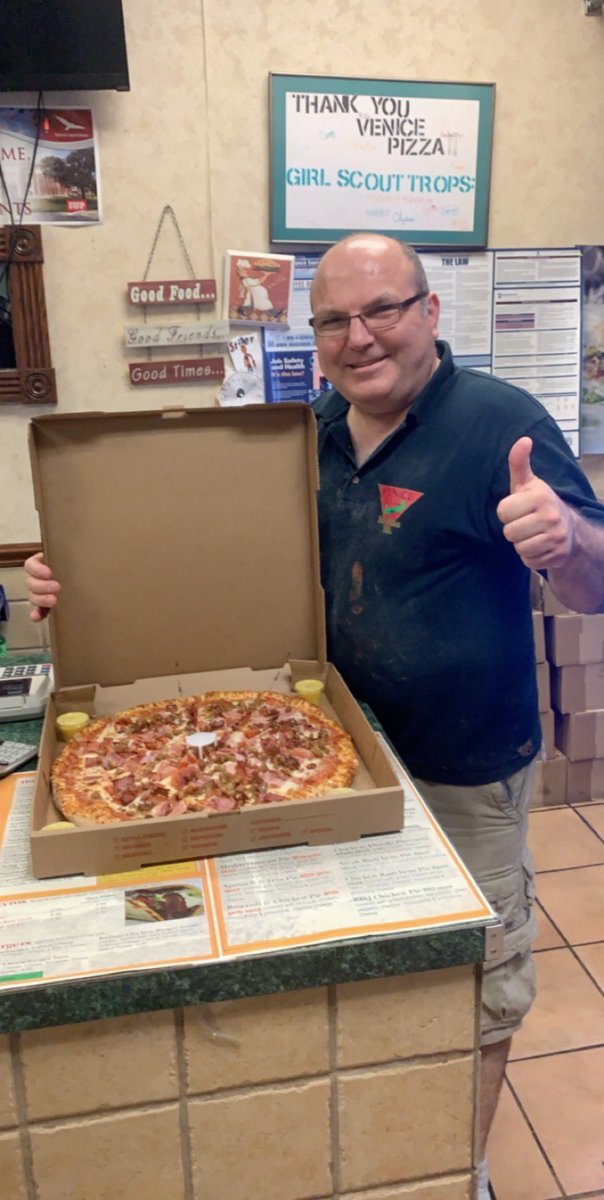 olivia_olmstead's tweet photo. At Venice Pizza! Smells delicious😁@VenicePizza2 https://t.co/LwJEzLHWw9