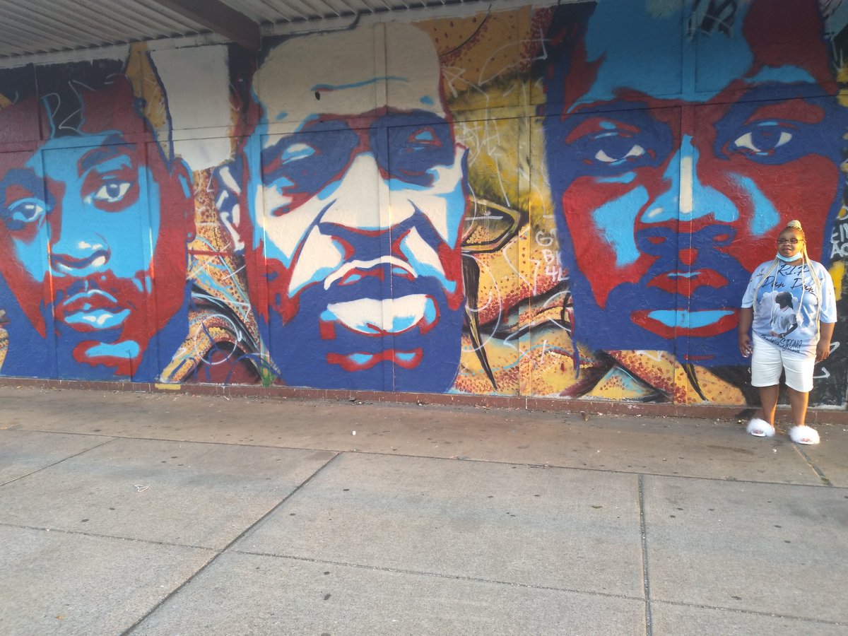 Phatz1966's tweet image. What a beautiful way to honor Jocques Clemmons and Daniel Hambrick, this is located on Lafayette/Murfreesboro Rd CeeBee store