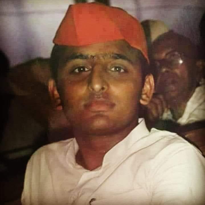 उप्र में STF की मनमानी जाँच का खेल शुरू हो गया है, चाहे वो 69000 भर्ती मामला हो या एक नाम से अनेक नौकरी करने या पशुधन मंत्री के निजी सचिव द्वारा ठेकेदारी घोटाला या रामपुर में मो. आज़म साहब की जाँच हो.

भाजपा की अपनों को बचाने व दूसरों को फँसाने की नीति के लिए भी एक STF जाँच हो.