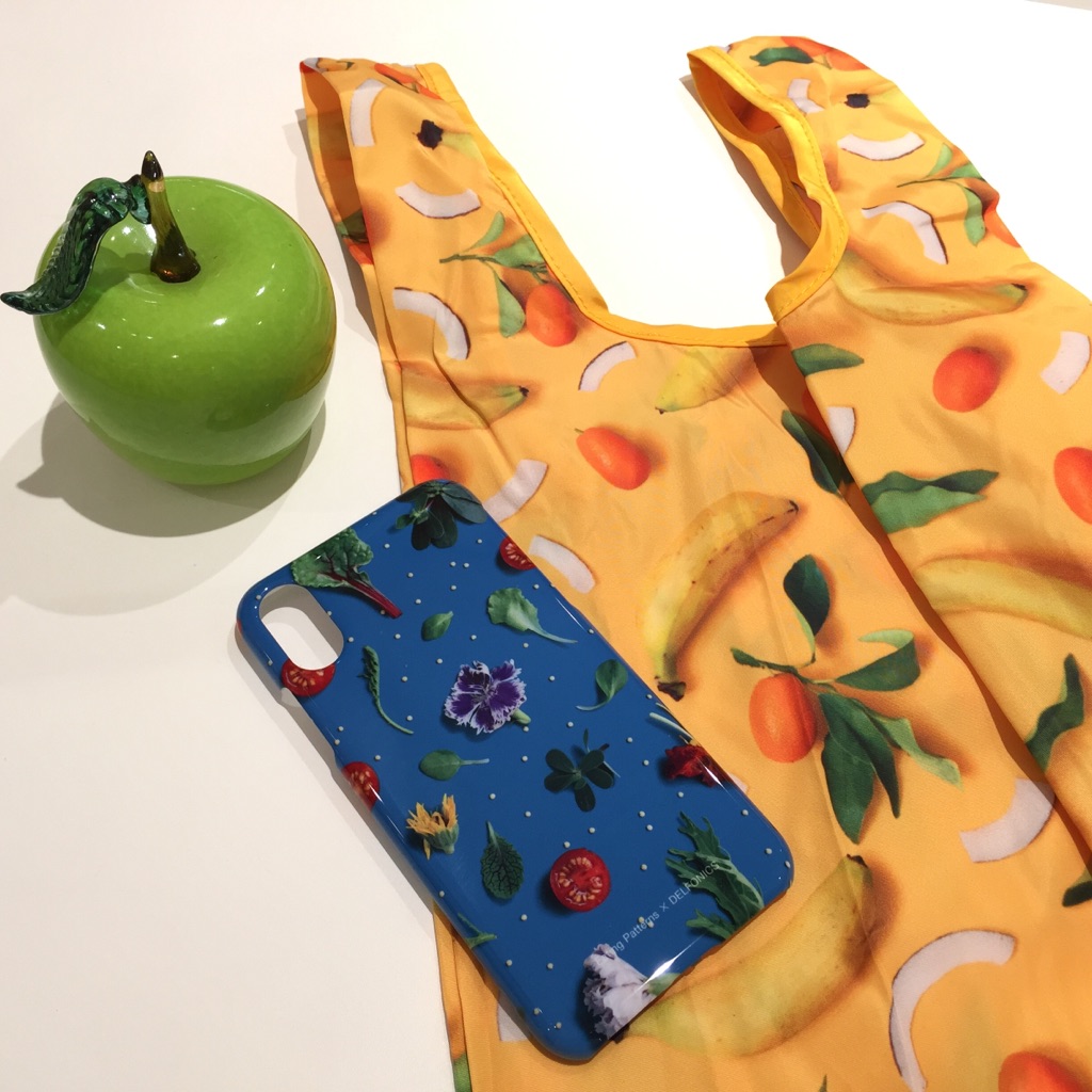 delfonics_sby's tweet photo. スペインのアーティストVega Hernando(ヴェガ・エルナンド)さんが手掛ける「Eating Patterns」とのコラボレーション。食材をポップに並べた躍動感のあるパターンは持ち歩くだけで気分を明るくしてくれそうです。同柄で合わせたプレゼントもおすすめです。
#eatingpatterns #delfonics #渋谷パルコ https://t.co/LLuFXsigcZ
