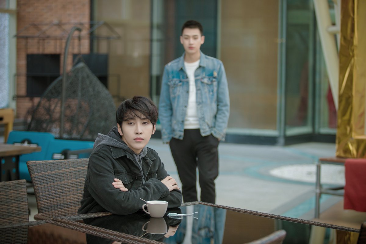 centralboyslove's tweet photo. Nem parece verdade, mas vamos ter um BL real chinês lançado dia 25 internacionalmente!

Confira as stills que o GagaOOLala liberou de #CaptureLover.

Um funcionário se envolve com o filho do executivo da empresa para afastar sua ex e sentimentos surgem. https://t.co/NtgLczKglG