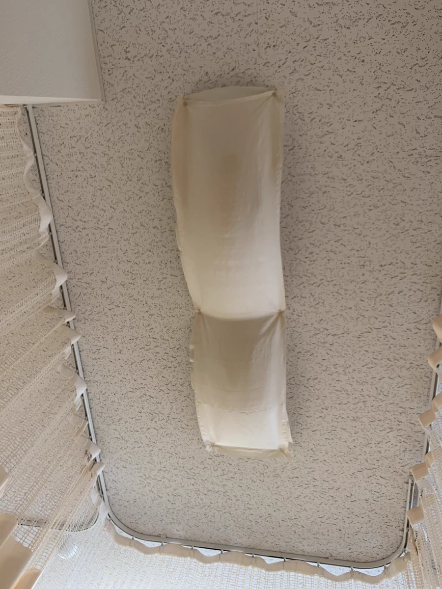 気が付いたら「知らない天上だった」。マスクの化学繊維でアレルギーが出る事があるので注意が必要。