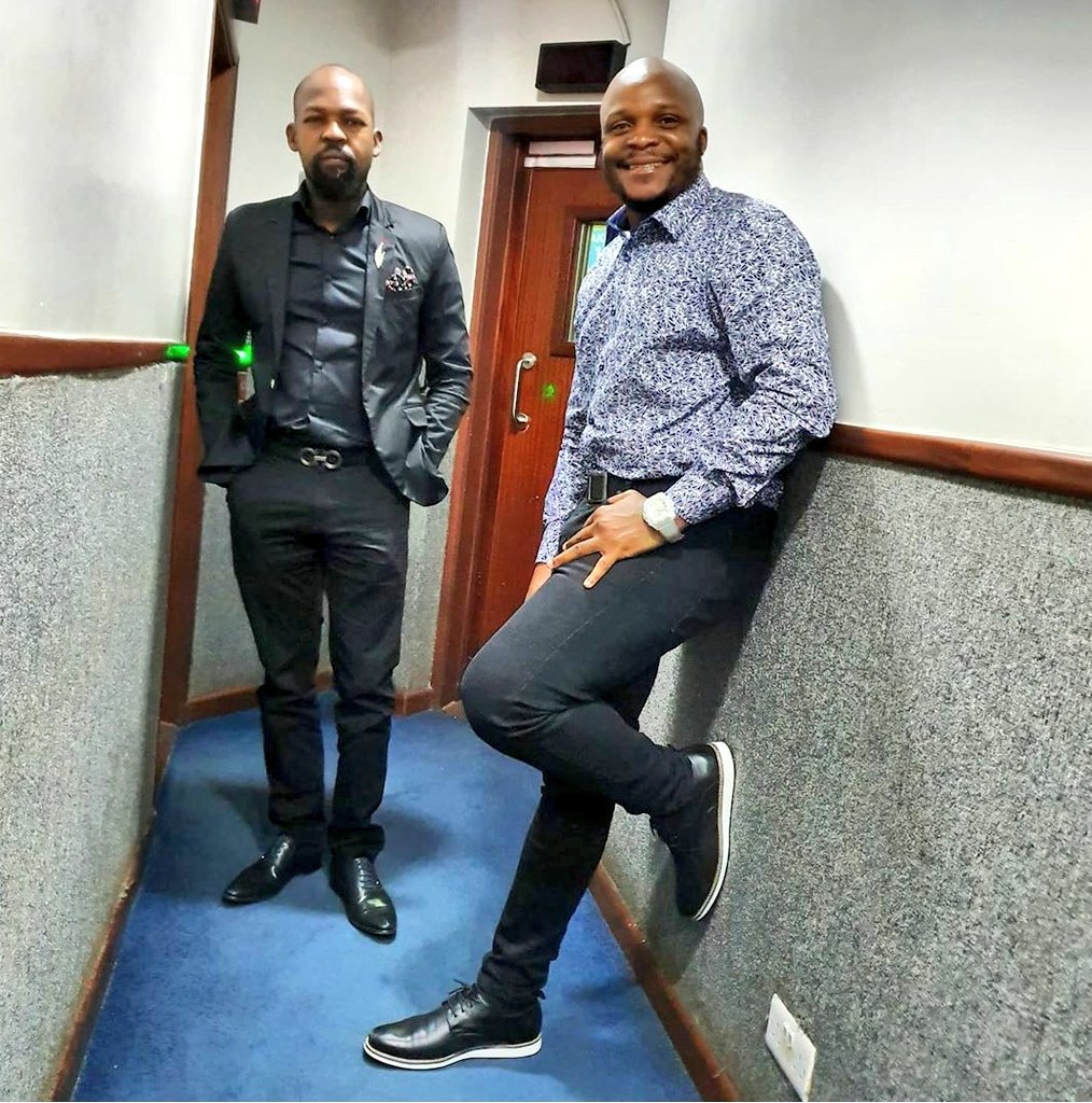 It's a brand new week hapa #AlexNaJalas naye <a href="/Alex_Mwakideu/">ALEX MWAKIDEU</a> na <a href="/JalangoMwenyewe/">JALANG'O</a> hadi saa nne asubuhi USIKOSE!!! <a href="/DicksonMpapale/">Dickson Mpapale</a> <a href="/marryanne26/">marryanne</a>