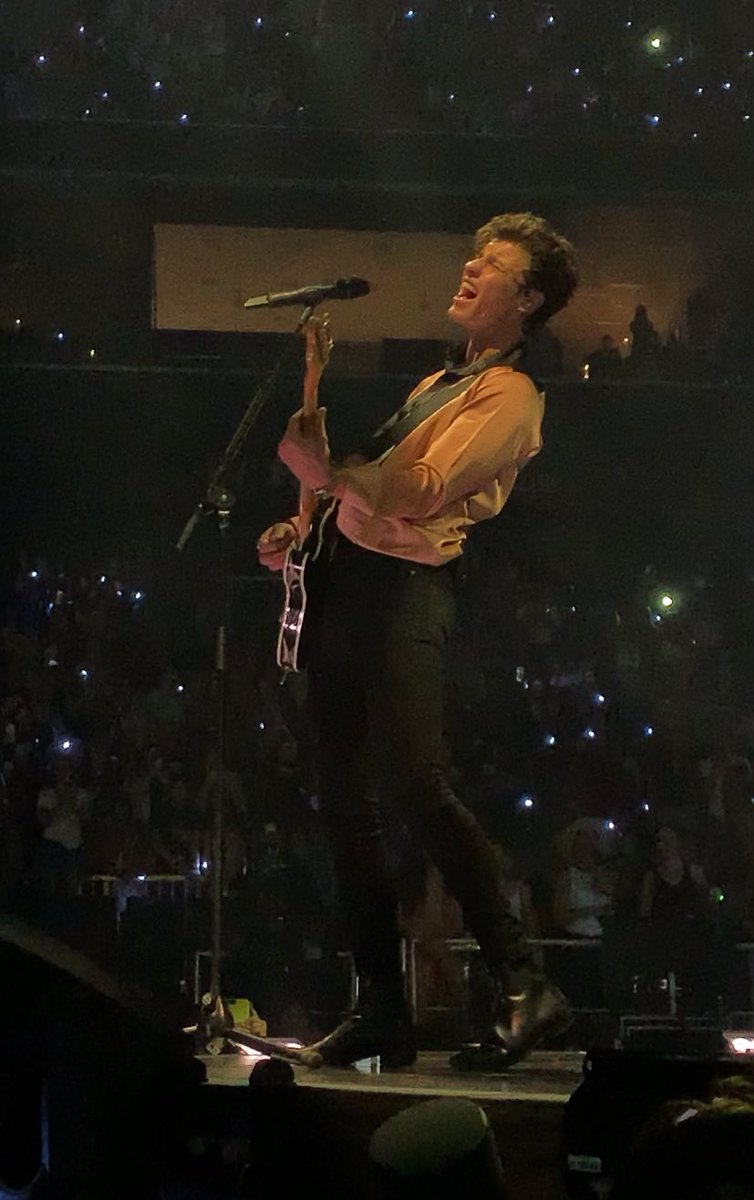 InMyBlood8898's tweet photo. Any one else miss going to concerts?! 

(Also peep the tongue in the third pic 👅) https://t.co/CCDYKG0wbp
