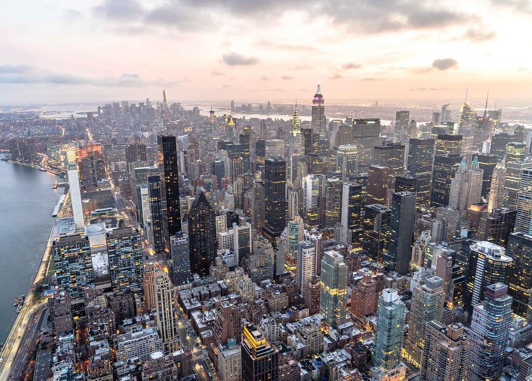 FlyNYON's tweet photo. 🚁🤘FLASH SALE! 60% OFF ALL FLIGHTS!
.
.
BUY NOW, SCHEDULE LATER! Valid for 2 years.
.
.
@flynyon @nyonair @nyonstudio #flynyon #nyonair #nyonstudio #nychelicopter #helicopter #newyorkcity #nyc #nycprimeshot #manhattan #nycsunset #sunset #nycaerial #aerialsunset https://t.co/48YGCsJqSx